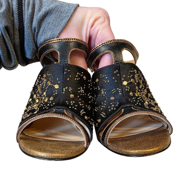 Christian Louboutin x Moda Operandi Rare Zodiac Akenana Mule Heels EXCLUSIVE - Picture 6 of 14